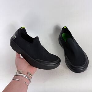 OOFOS OOmg eeZee Recovery Sneakers Women's 7.5 Black Slip-On Low Top Comfort